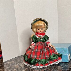 1995 Holiday Annual Christmas Effanbee doll